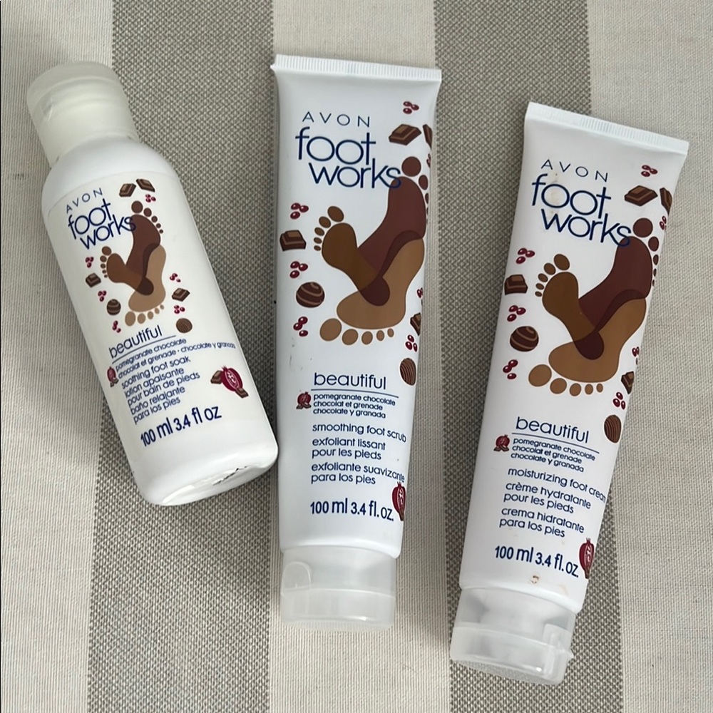Avon Beautiful  Pomegranate Chocolate Foot Works - BRAND NEW!